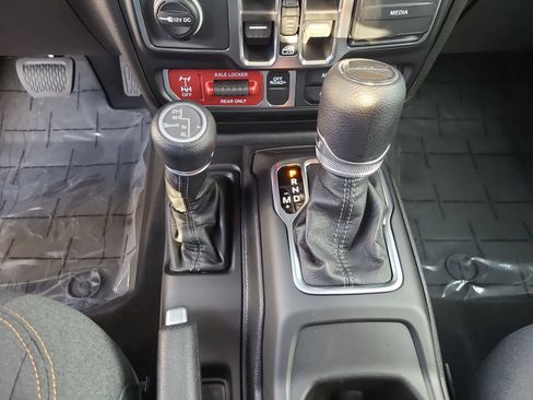 New 2026 Jeep Gladiator Sport image 25