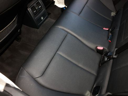Used 2017 BMW 340i Sedan RWD image 10