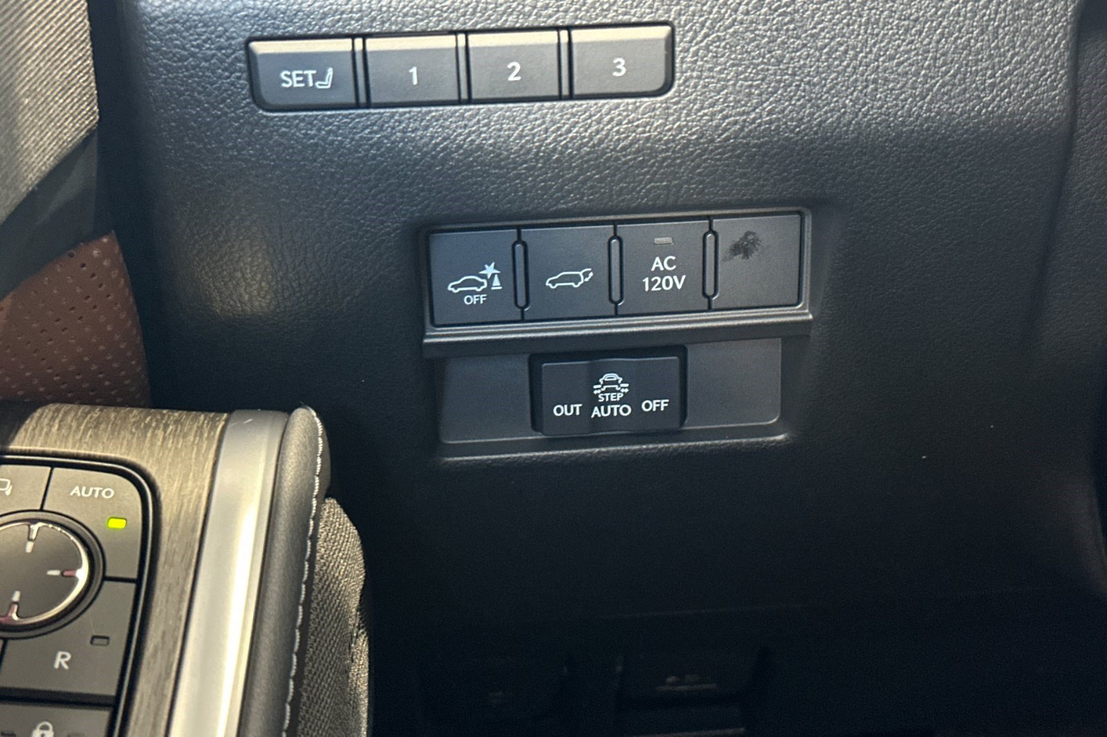 Certified 2024 Lexus GX 550 w/ Cold Area Package AWD/4WD image 36