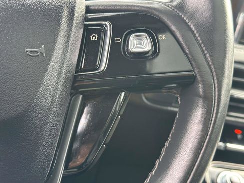 Used 2022 Lincoln Corsair Reserve w/ Equipment Group 201A image 28