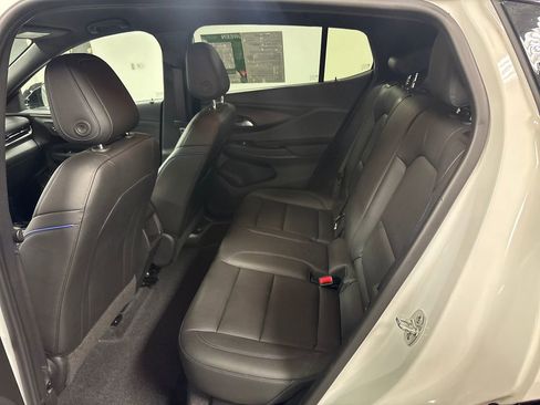 Used 2025 Buick Envista Sport Touring FWD image 29