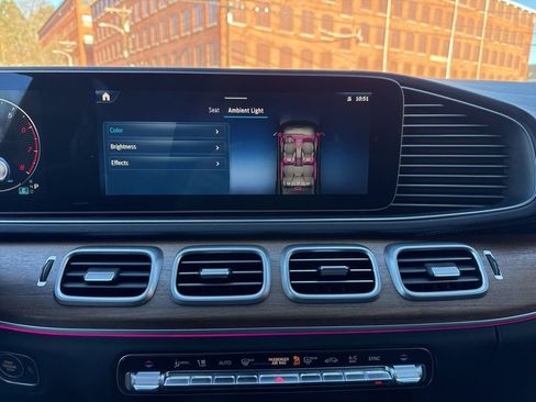 Certified 2025 Mercedes-Benz GLS 450 4MATIC image 35