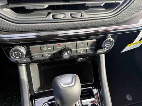 New 2026 Jeep Compass Limited image 31