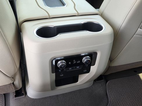Used 2023 GMC Yukon XL Denali RWD image 15