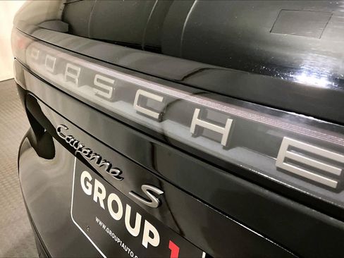 Used 2023 Porsche Cayenne S Platinum AWD/4WD image 32