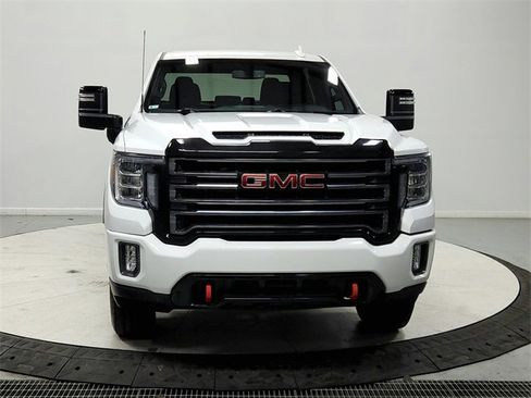 Used 2021 GMC Sierra 2500 AT4 image 2