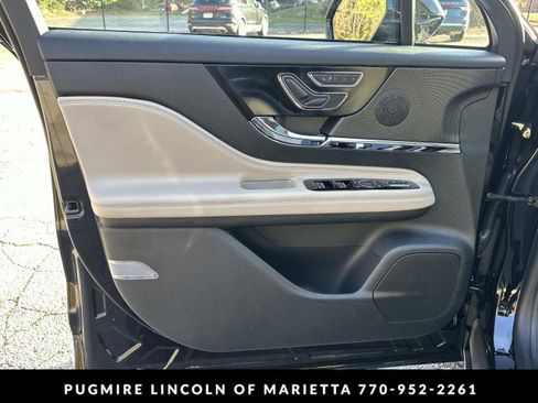 New 2026 Lincoln Corsair Premiere image 10