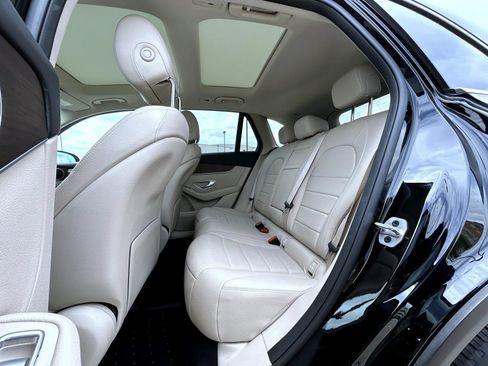 Used 2022 Mercedes-Benz GLC 300 4MATIC image 19