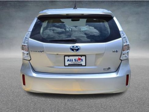 Used 2012 Toyota Prius V Five FWD image 7