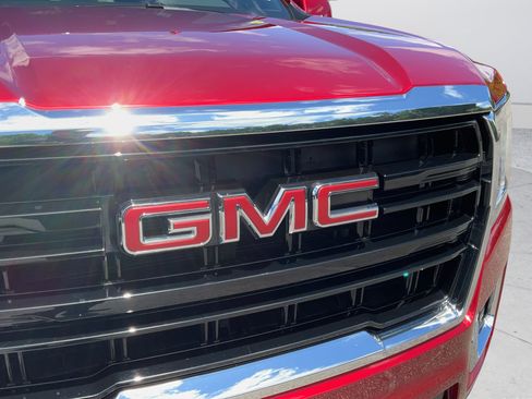 Certified 2024 GMC Yukon SLE RWD image 30