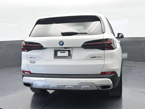 Used 2025 BMW X5 xDrive50e AWD/4WD image 5