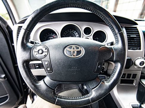 Used 2012 Toyota Sequoia SR5 image 39