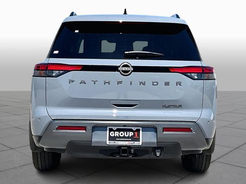 New 2026 Nissan Pathfinder Platinum FWD image 4