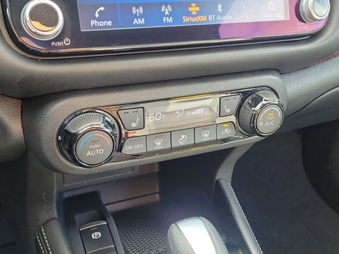 Used 2023 Nissan Kicks SR w/ SR Premium Package FWD image 33
