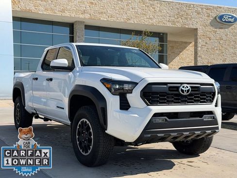 Used 2024 Toyota Tacoma TRD Off-Road AWD/4WD image 20