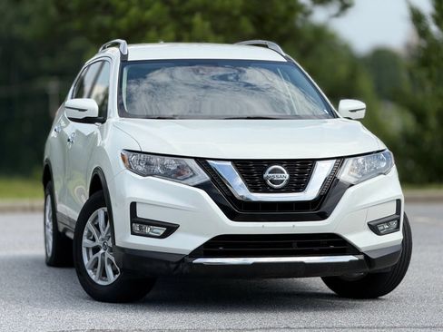 Used 2019 Nissan Rogue SV AWD/4WD image 4