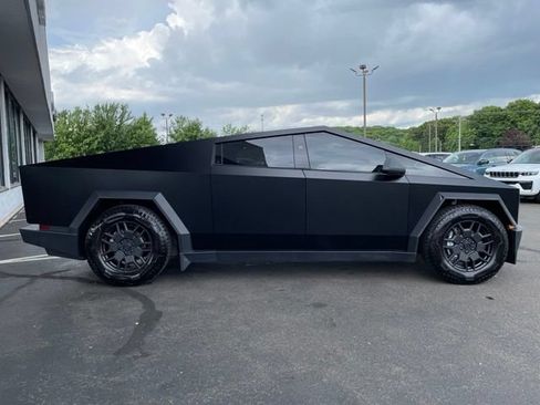 Used 2024 Tesla Cybertruck Cyberbeast AWD/4WD image 3