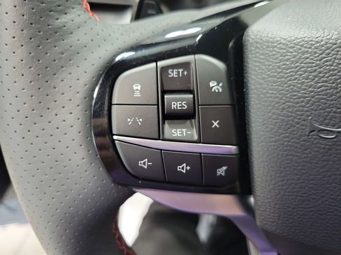 Used 2025 Ford Explorer ST image 43