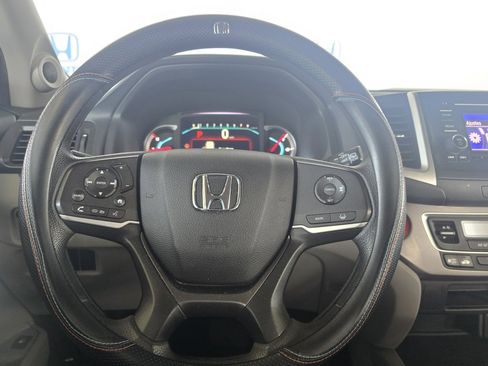 Used 2019 Honda Pilot LX image 16