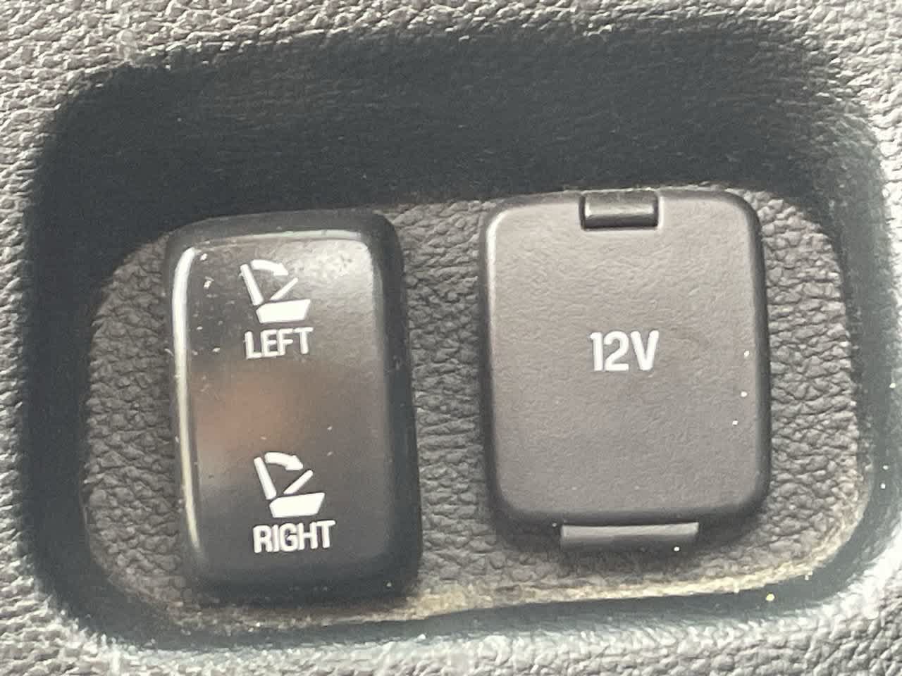 Used 2019 Ford Edge SEL w/ Equipment Group 201A AWD/4WD image 18
