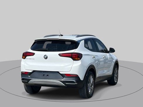Used 2022 Buick Encore GX Essence w/ Experience Buick Package FWD image 2