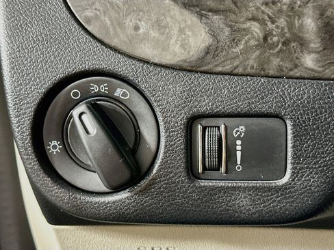 Used 2016 Dodge Grand Caravan SE w/ Quick Order Package 29E SE FWD image 16