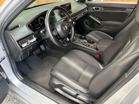 Used 2024 Honda Civic Sport image 2