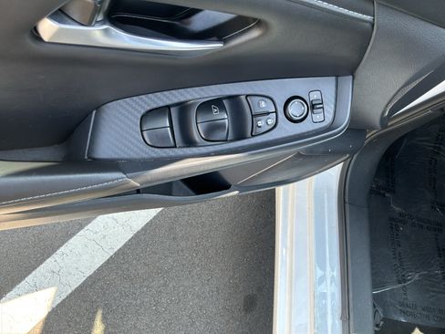 Used 2024 Nissan Sentra SV FWD image 15