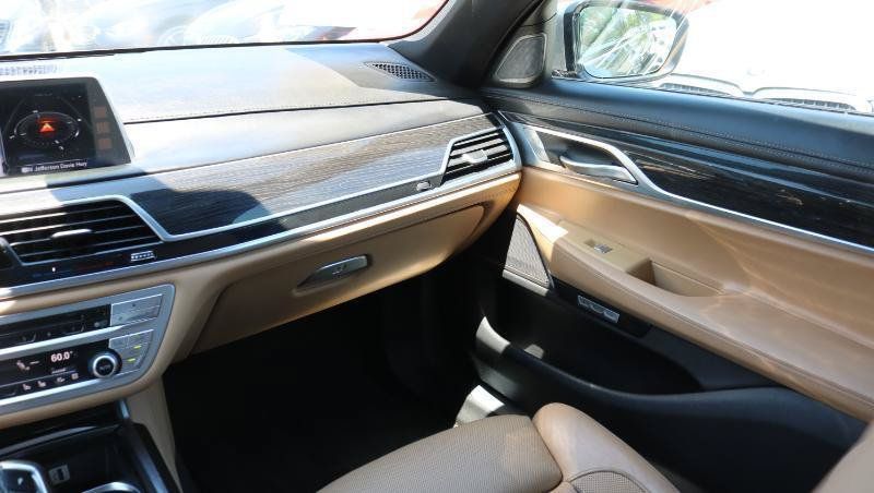 Used 2016 BMW 740i RWD image 21