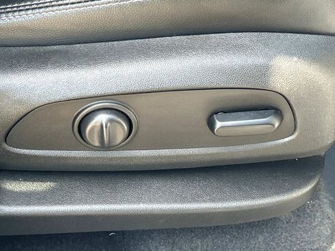 Used 2022 GMC Terrain SLT image 29