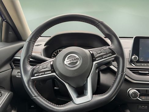 Used 2021 Nissan Altima 2.5 SR AWD/4WD image 9