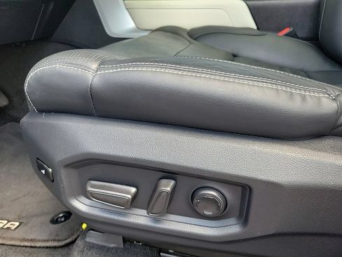 Used 2023 Toyota Tundra Capstone AWD/4WD image 12