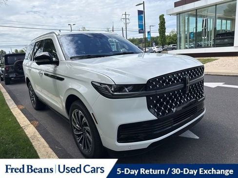 Used 2025 Lincoln Navigator Black Label AWD/4WD image 1