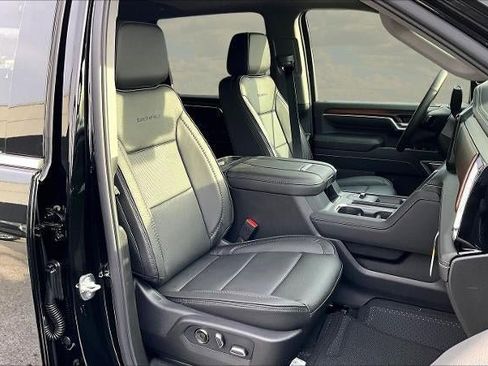 New 2026 GMC Sierra 2500 Denali w/ Denali Reserve Package AWD/4WD image 8