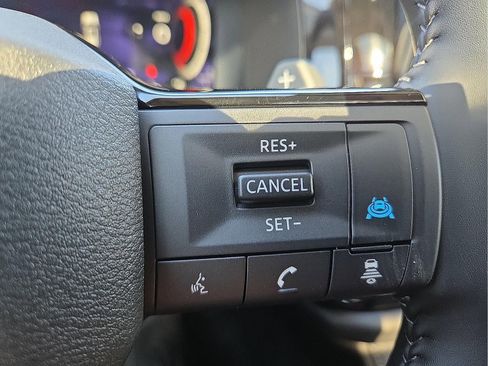 New 2026 Nissan Pathfinder SL AWD/4WD image 18