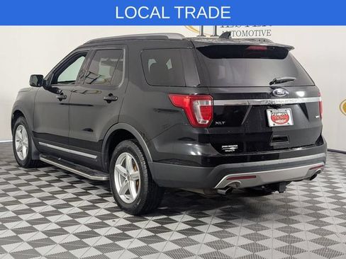 Used 2017 Ford Explorer XLT w/ Equipment Group 202A AWD/4WD image 6