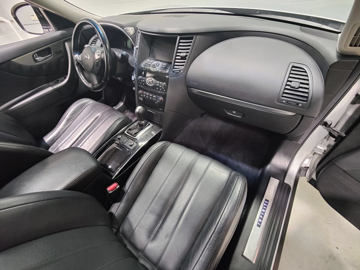 Used 2013 INFINITI FX37 AWD w/ Premium Pkg image 11