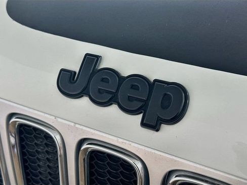 Used 2015 Jeep Renegade Limited w/ Safety & Security Group I AWD/4WD image 32