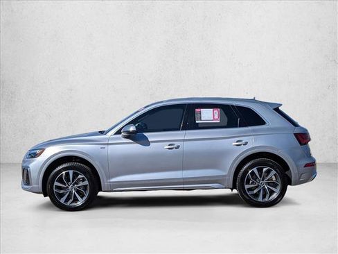 Used 2023 Audi Q5 2.0T Premium w/ Convenience Package image 7