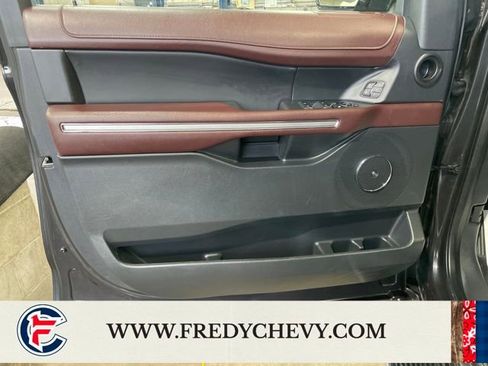 Used 2023 Ford Expedition Limited AWD/4WD image 13