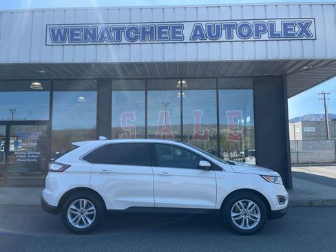 Used 2015 Ford Edge SEL w/ Equipment Group 201A image 3