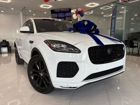Used 2020 Jaguar E-PACE R-Dynamic HSE image 3