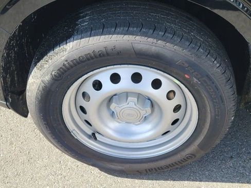 New 2025 Ford Maverick XL image 6