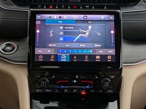 Used 2021 Jeep Grand Cherokee L Limited image 32