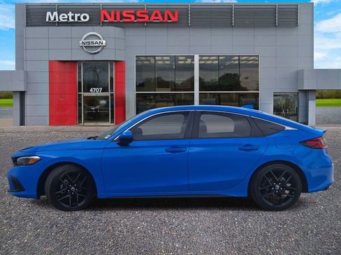 Used 2024 Honda Civic Sport Touring image 3