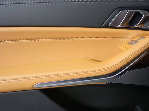 New 2026 BMW X7 xDrive40i w/ Premium Package AWD/4WD image 14