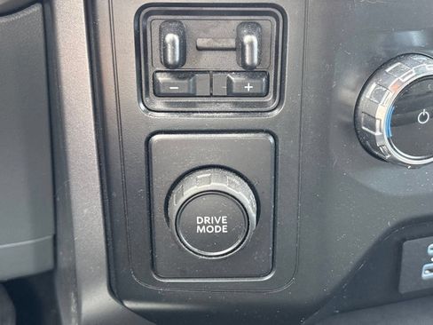 Used 2022 Ford F150 XLT w/ Equipment Group 301A Mid RWD image 26