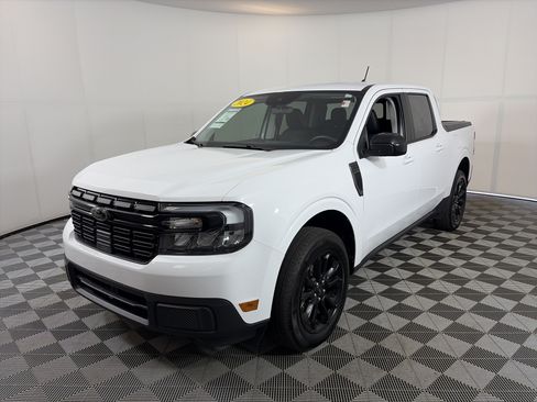 Used 2024 Ford Maverick Lariat w/ Black Appearance Package AWD/4WD image 2