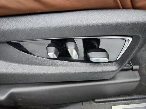 Used 2016 Cadillac Escalade ESV Premium image 50