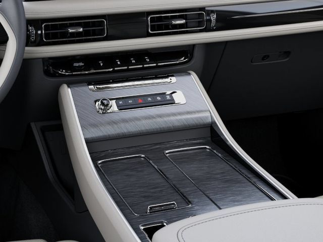 New 2027 Lincoln Aviator AWD image 17